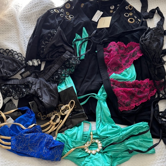 Fabric lot of beach bunny tops bottoms older vintage one piece bikinis